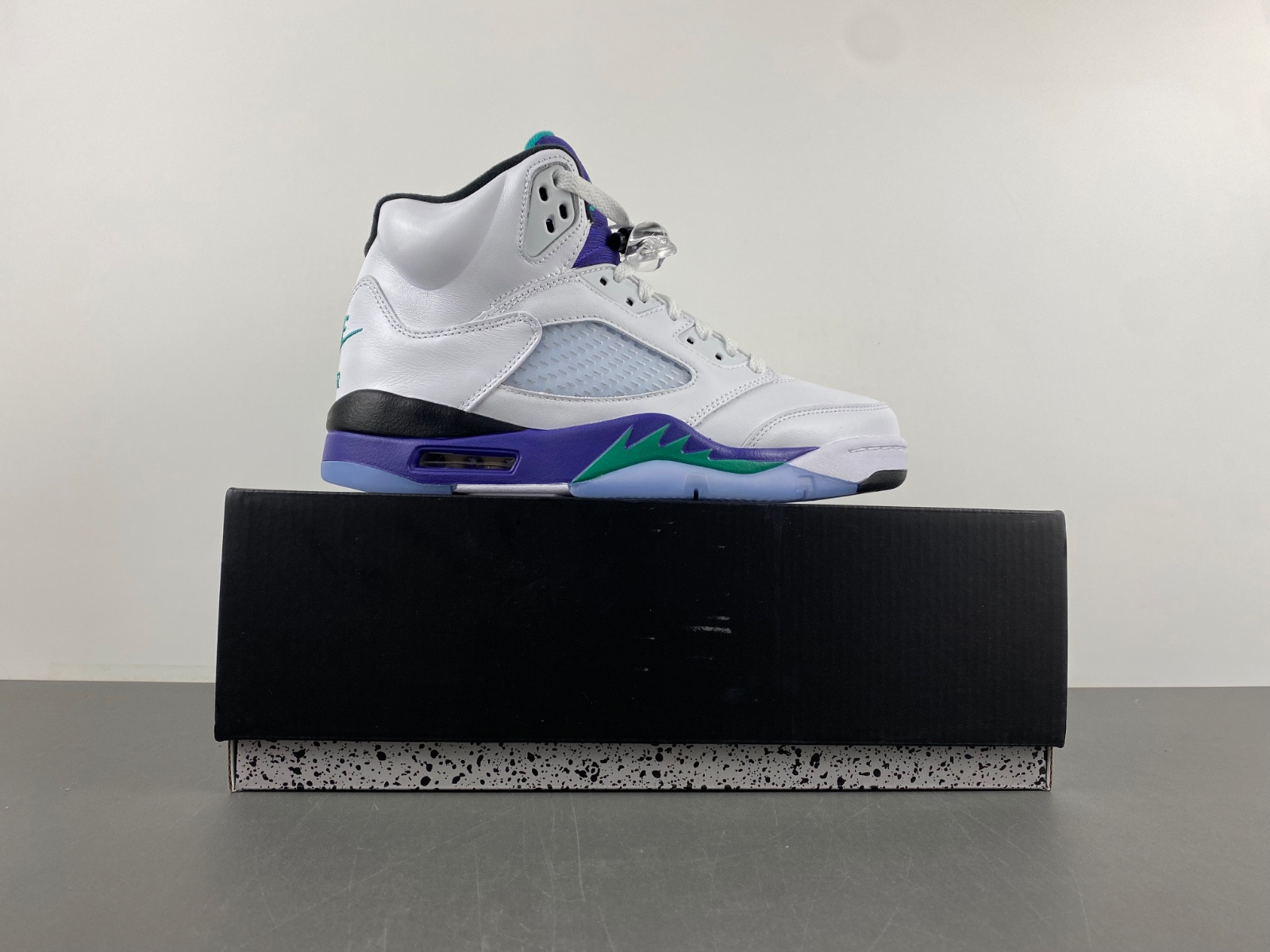 Air Jordan 5 Grape 2025 HQ7978-100