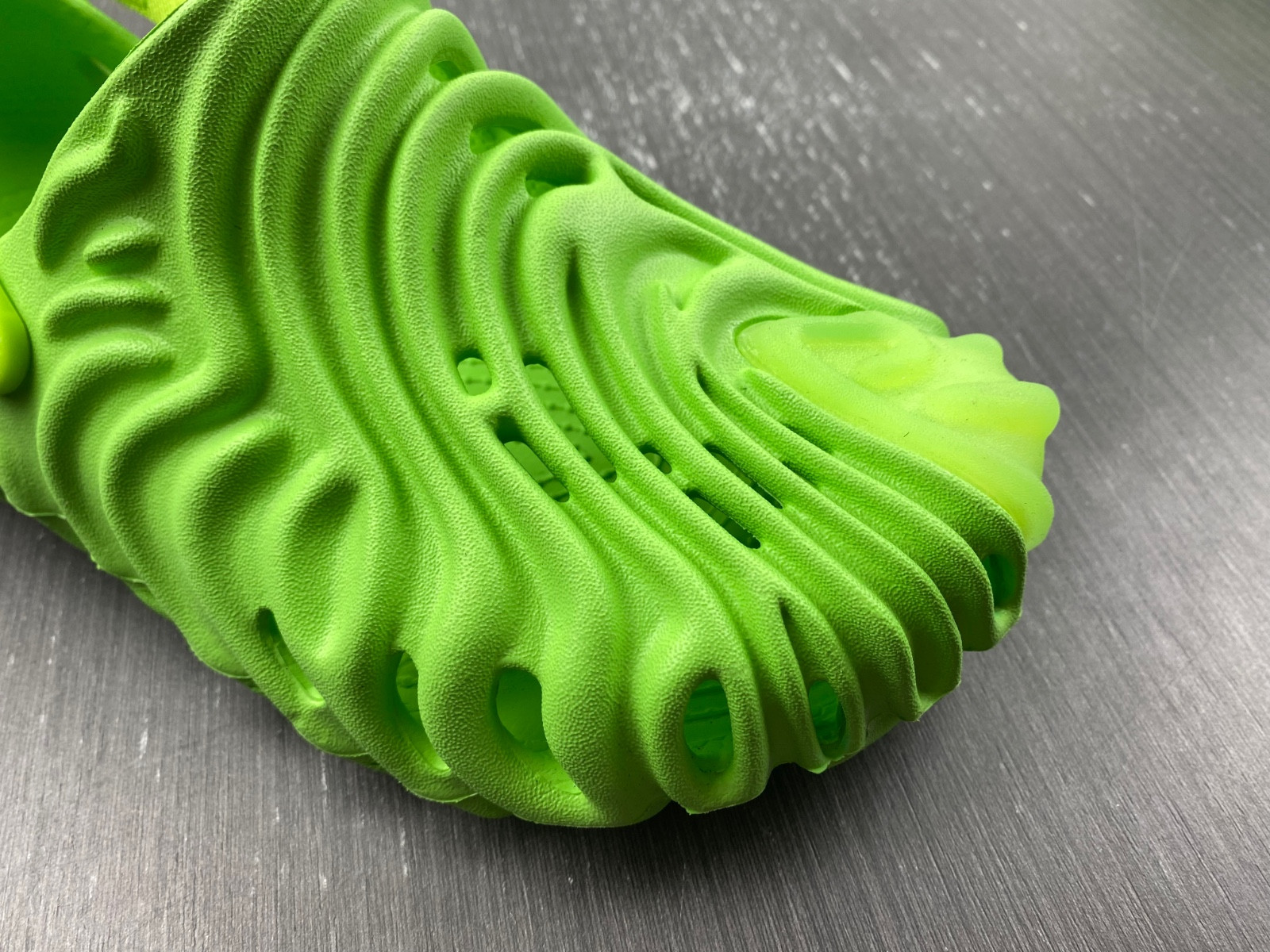 Cr*0*s pollex clog by salehe bembury crocodile 207393-30t