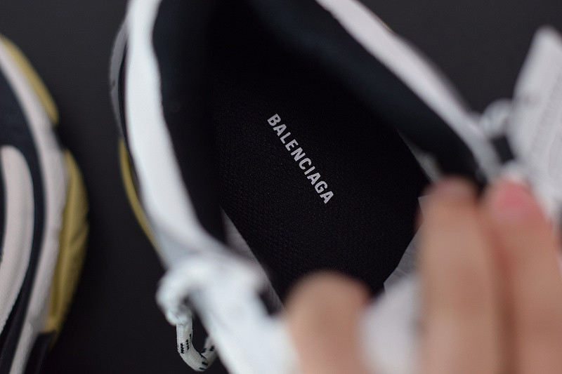 bc triple s 536737 w09om 9072