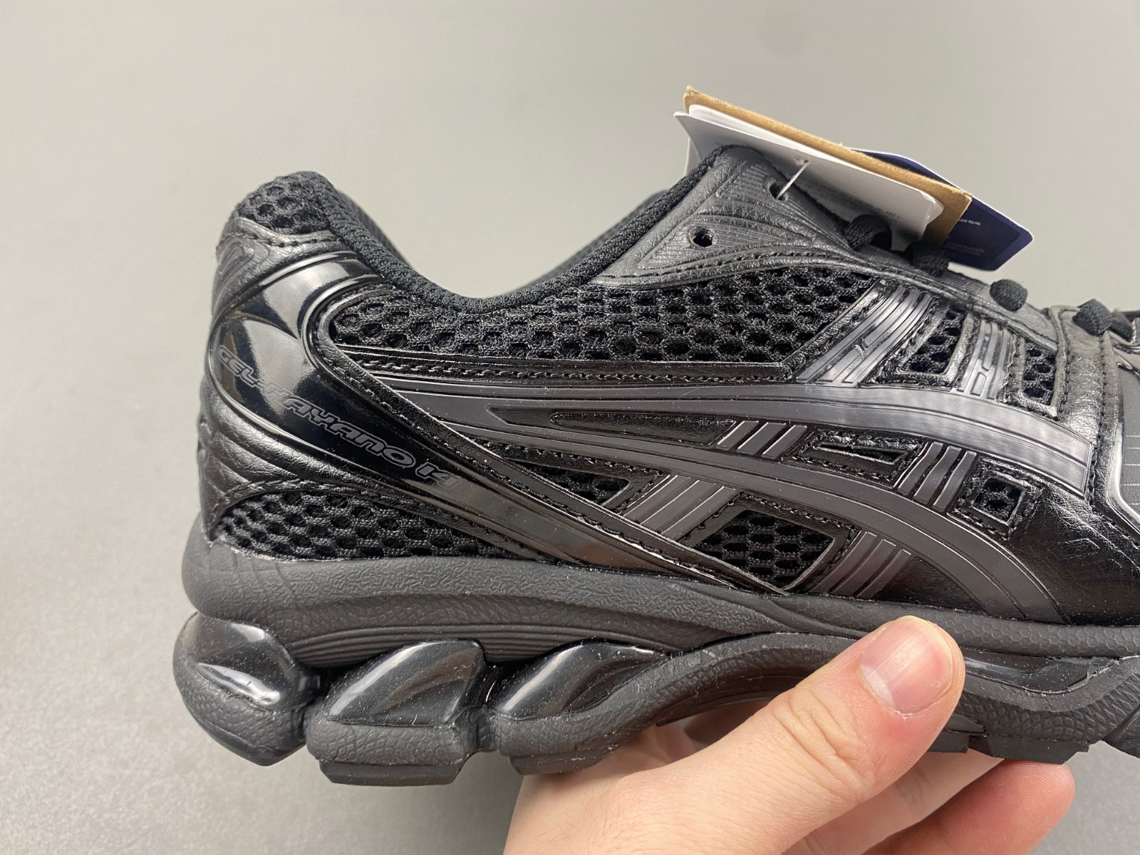 As*ic*s gel kayano 14 