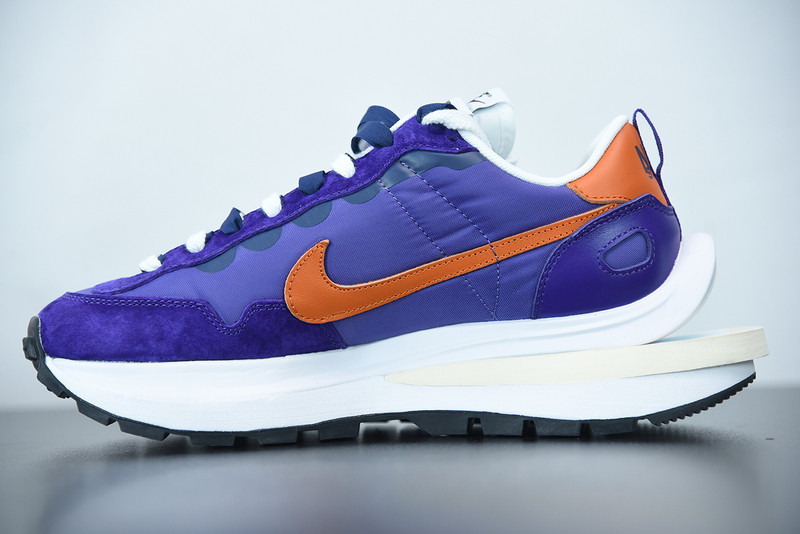 nike vaporwaffle sacai dark iris dd1875-500
