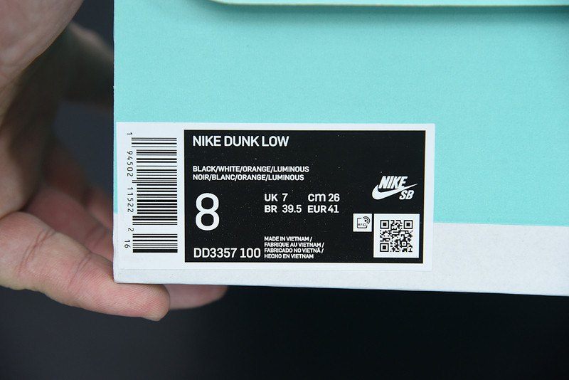 nike dunk low “halloween” dd3357-100