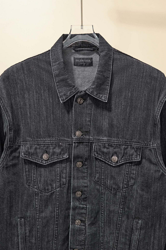 Ba*len*cia*ga clothes