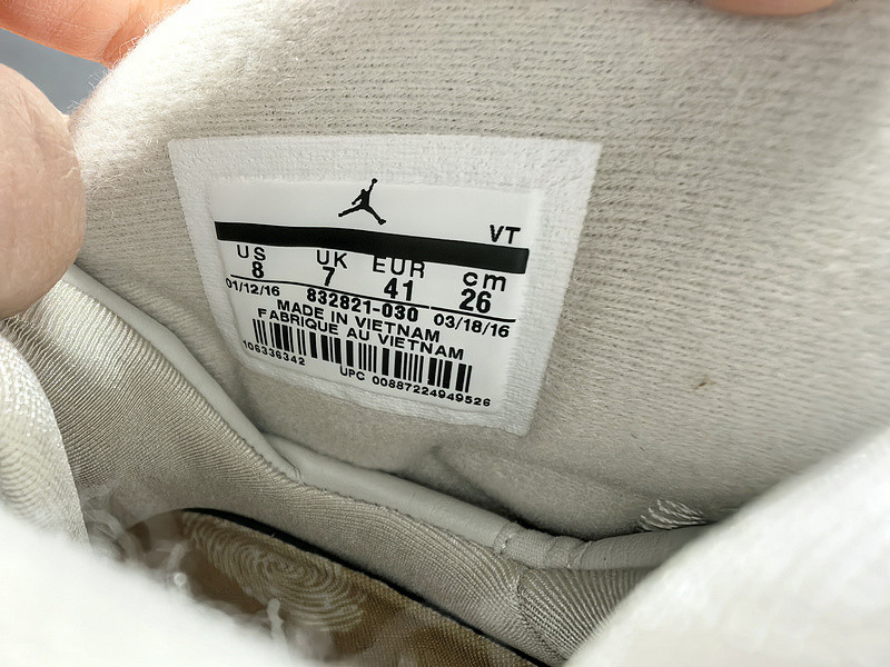 Air Jordan 8 Retro C&C 