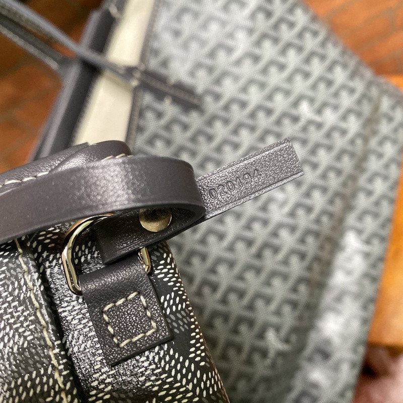 GOYARD PURSE