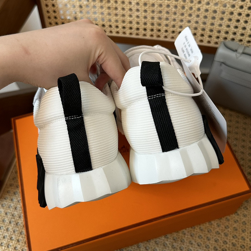 H**mes sneaker