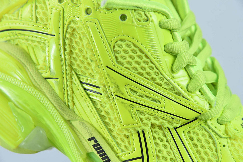 Ba*len*cia*ga runner sneaker