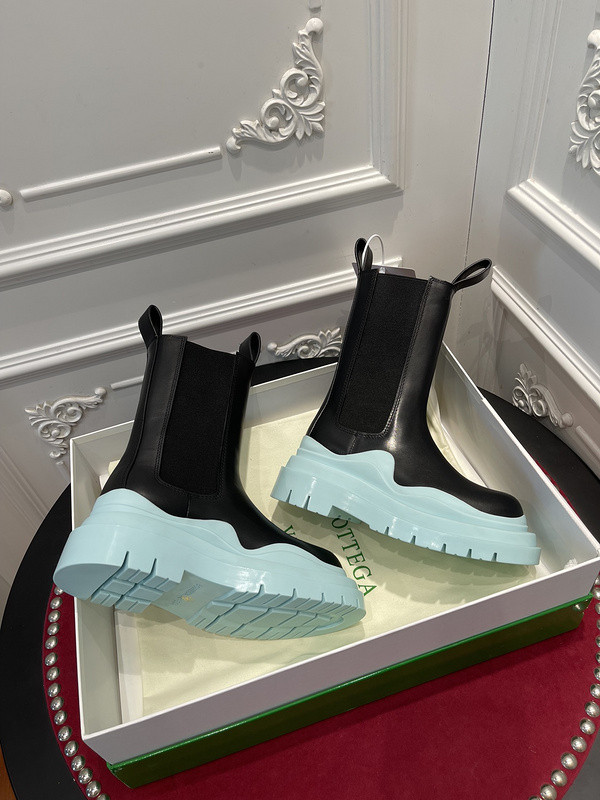 Bo*te*ga ve*ne*ta sneaker