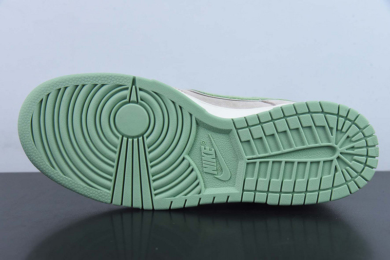 otomo katsuhiro x nike sb dunk low st1391-207