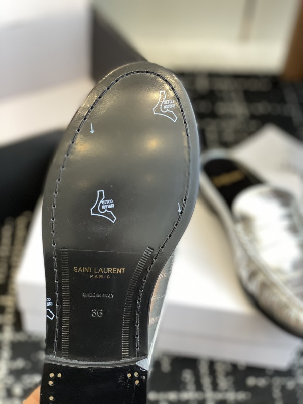 SAINT LAURENT Sneaker