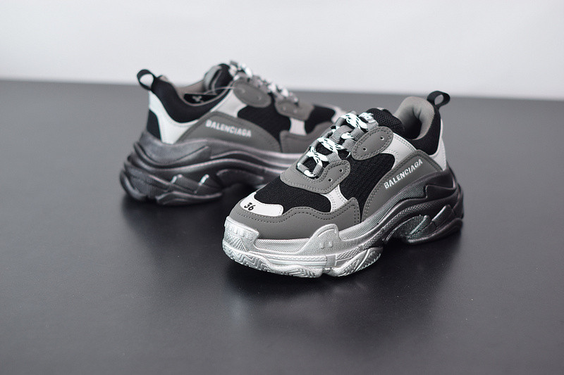 bc triple s trainer 483546 w06f1 0841