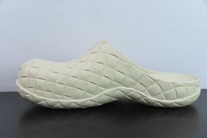 Bo*te*ga ve*ne*ta slide