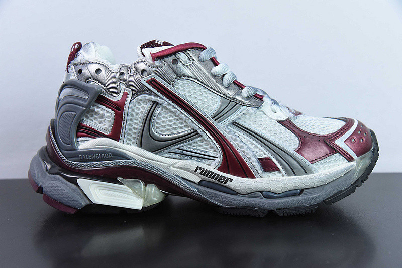 Ba*len*cia*ga runner sneaker