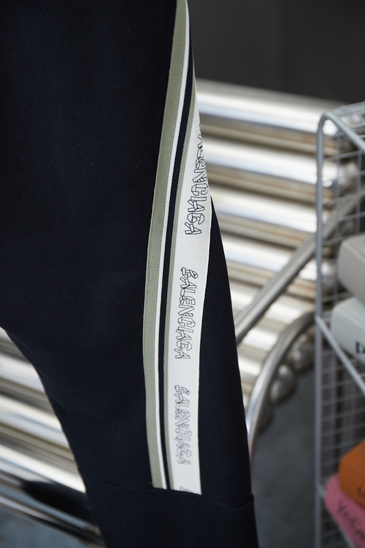 Ba*len*cia*ga clothes