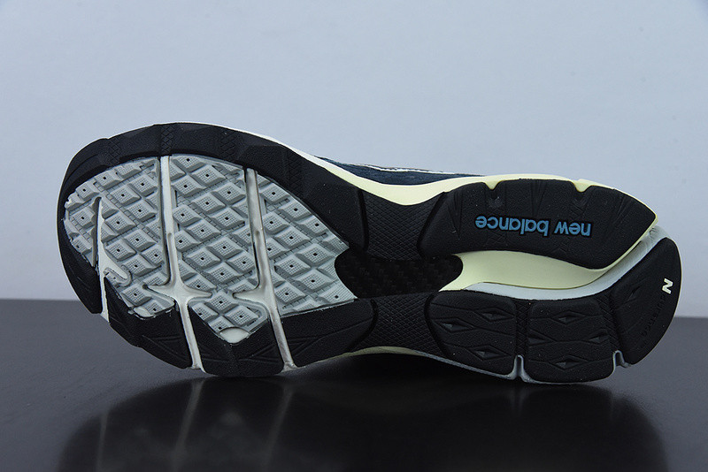 new balance sneaker