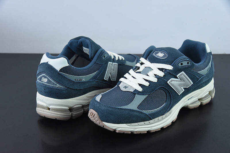 new balance sneaker
