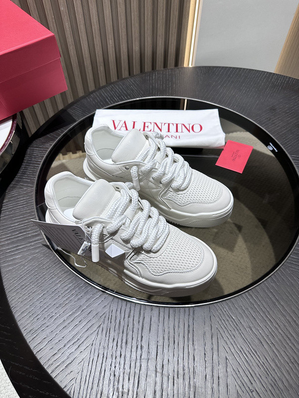 valentino sneaker