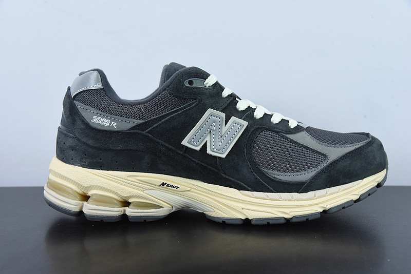 new balance sneaker
