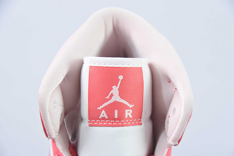 air jordan 1 mid "strawberries & cream" bq6472-186