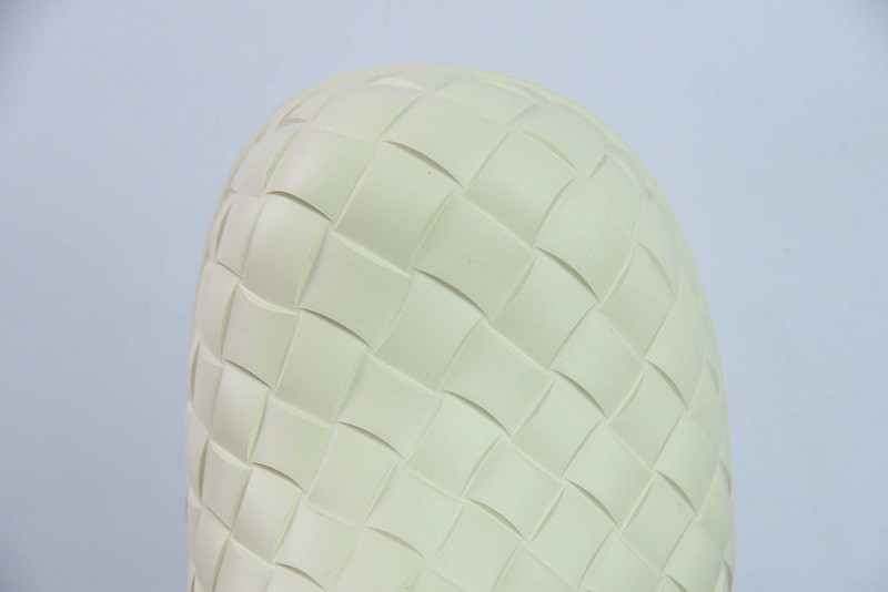 Bo*te*ga ve*ne*ta slide