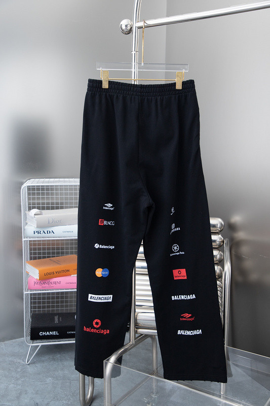 Ba*len*cia*ga clothes