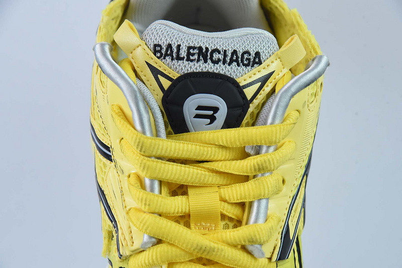 Ba*len*cia*ga runner sneaker