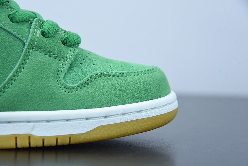 nike sb dunk low st. patrick