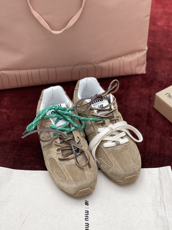 NEW BALANCE X MIUMIU SNEAKER