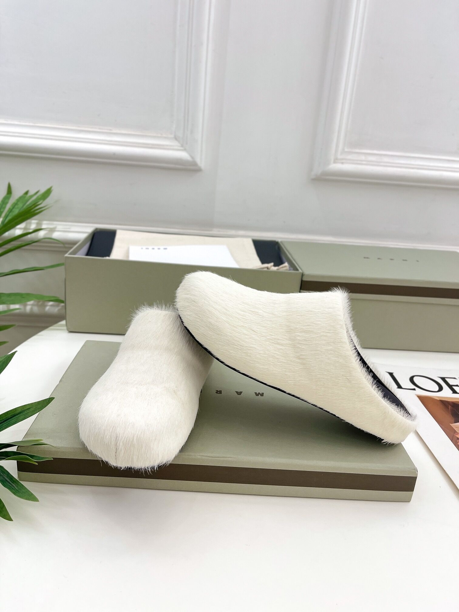 marni textured calf hair clog slippers-white